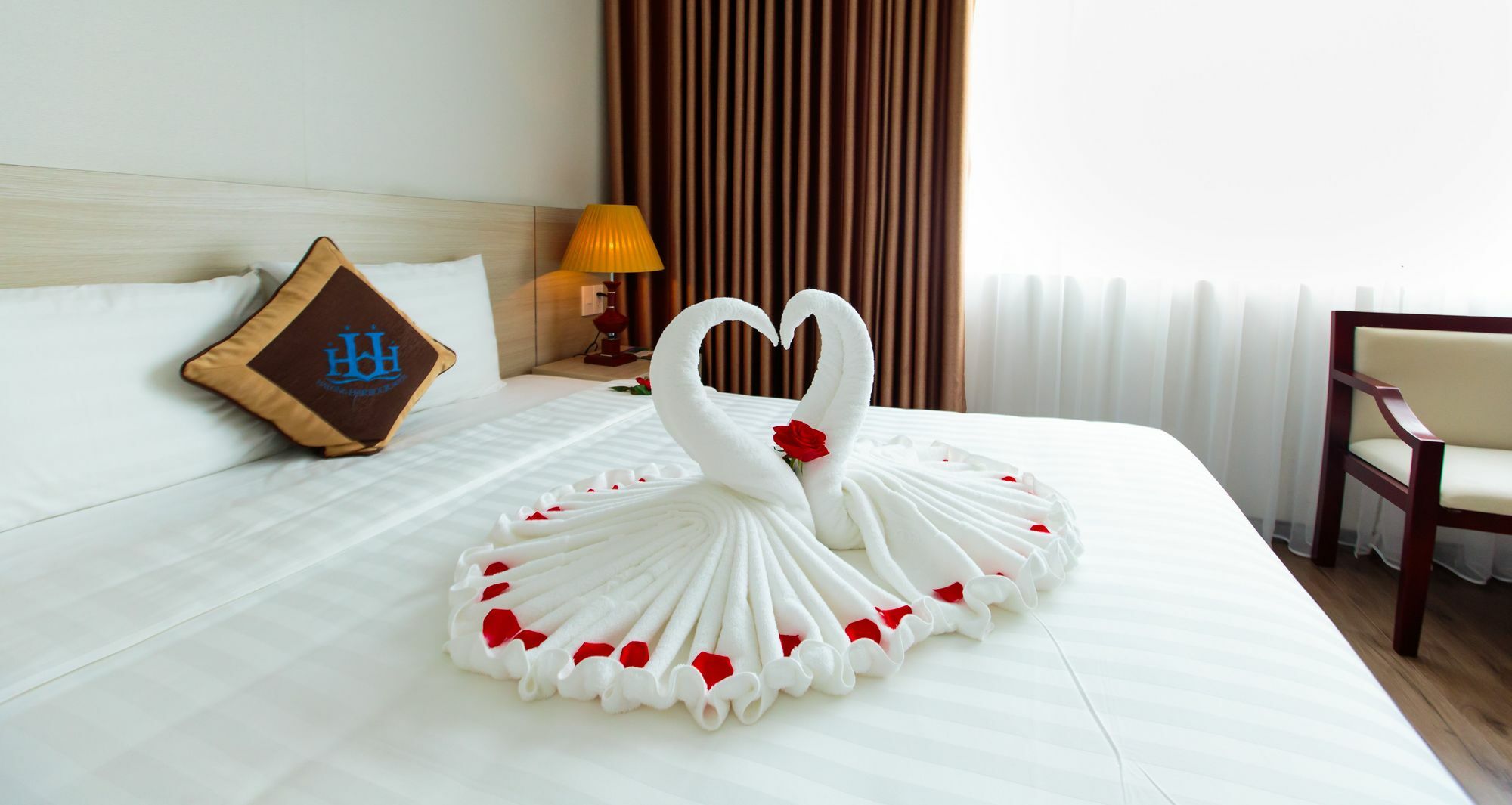 Halong Harbour Hotel Ha Long Exterior photo